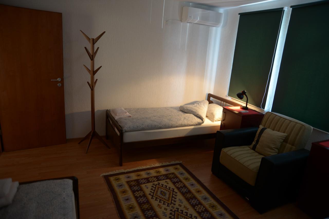 Hostel Tuba Prishtinë Ngoại thất bức ảnh