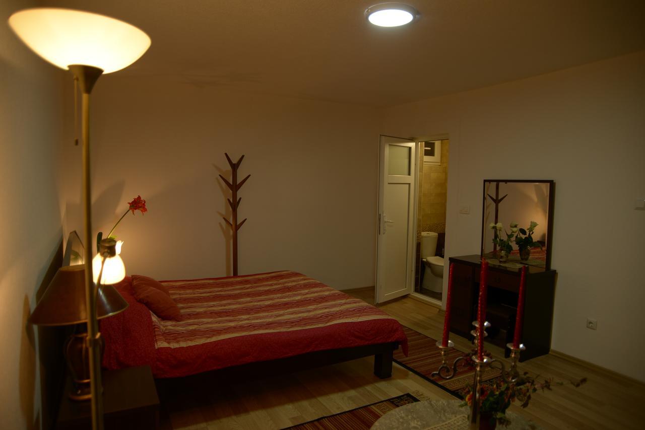 Hostel Tuba Prishtinë Ngoại thất bức ảnh