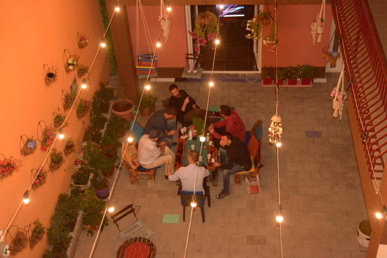 Hostel Tuba Prishtinë Ngoại thất bức ảnh